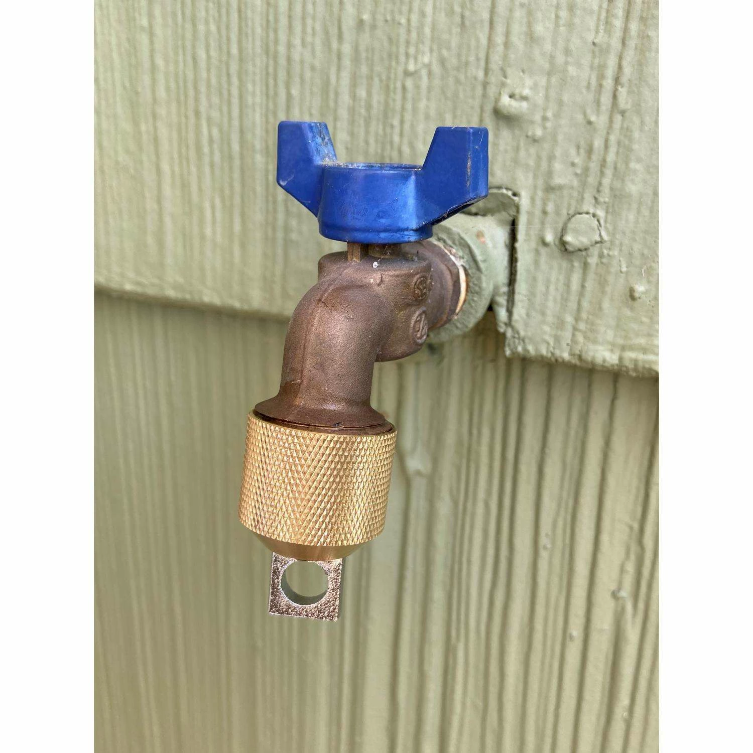 Conservco 3/4 In. Hose MPT Anti-Siphon Brass Hose Bibb Lock - Image 2